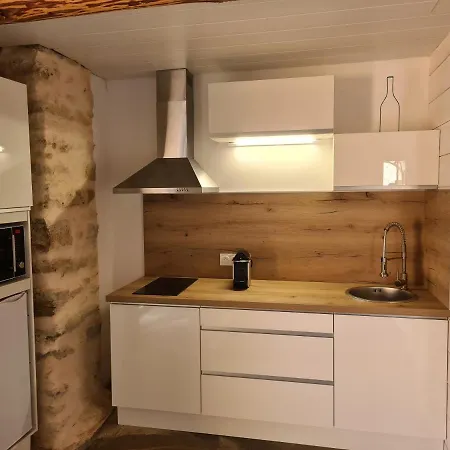 2 Adultes Dans Un Mas Charme Et Calme Assure Apartmán *